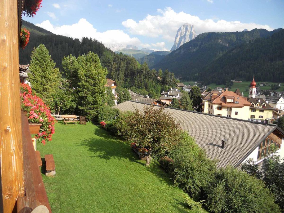 Garni Alba Bed & Breakfast Ortisei Exterior photo