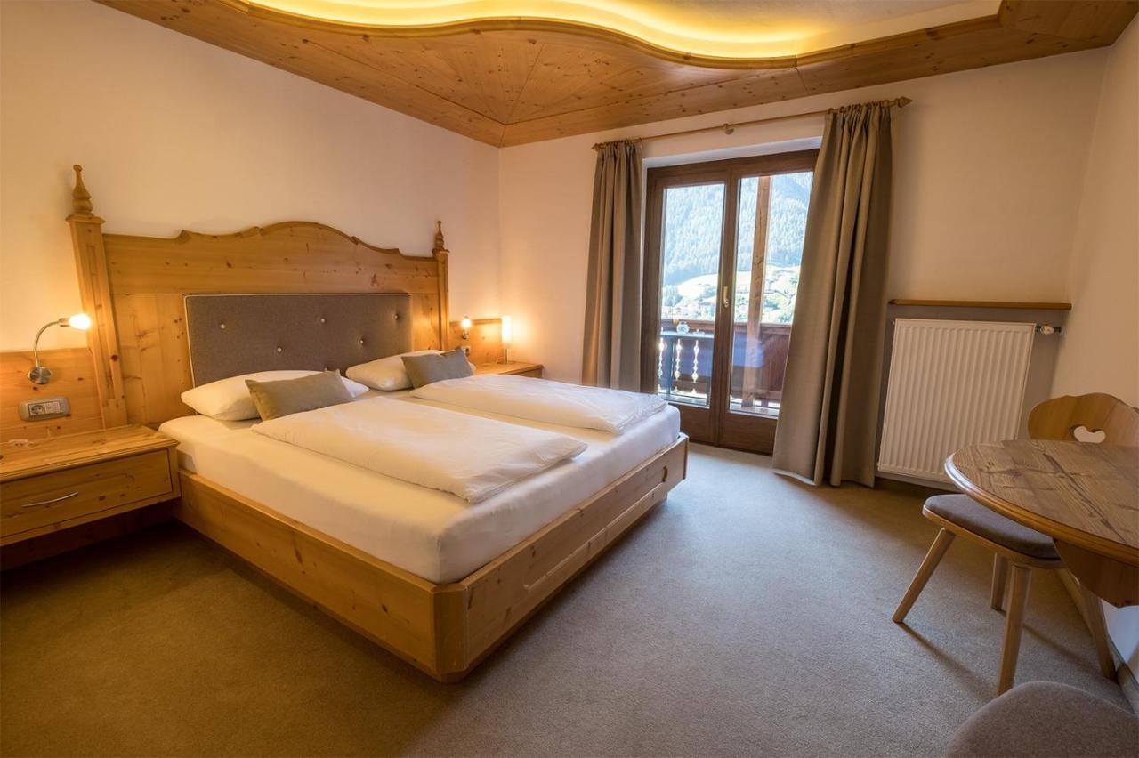 Garni Alba Bed & Breakfast Ortisei Exterior photo
